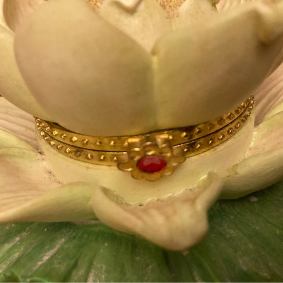 Decorative Lotus and Lily Pad Trinket and Ring Container with Red Jewel Opening - Picture 3 of 13